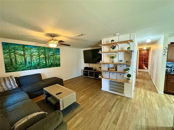 4th image of 2608 Flamingo Dr