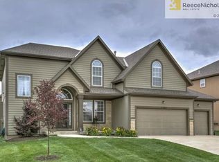 2286 W Fredrickson Dr, Olathe, KS 66061