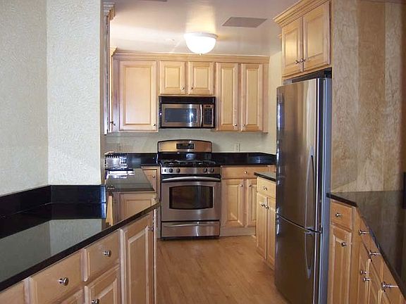 2nd image of 3625 Oxford Ave APT 2C