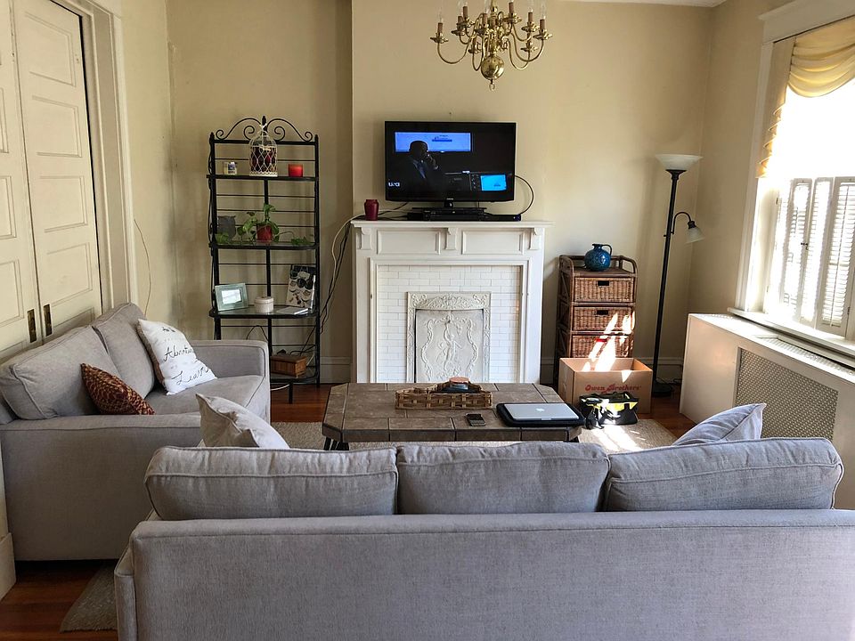 Living room.