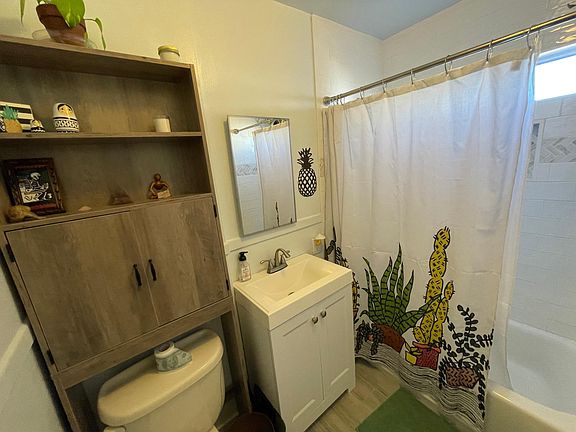This is the other apartment we rent, it is an exact copy as the available apartment. Apartment for rent is being remodeled and will be available after April 15th.
