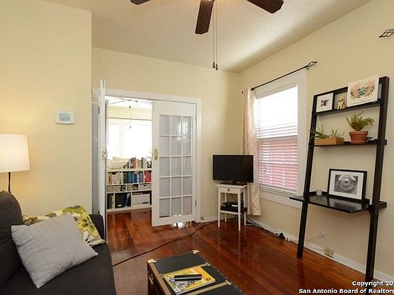 3rd image of 220 Beauregard