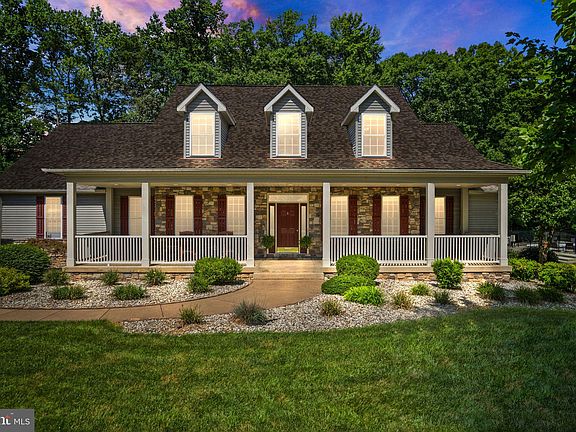 4th image of 55 Kirby Ln