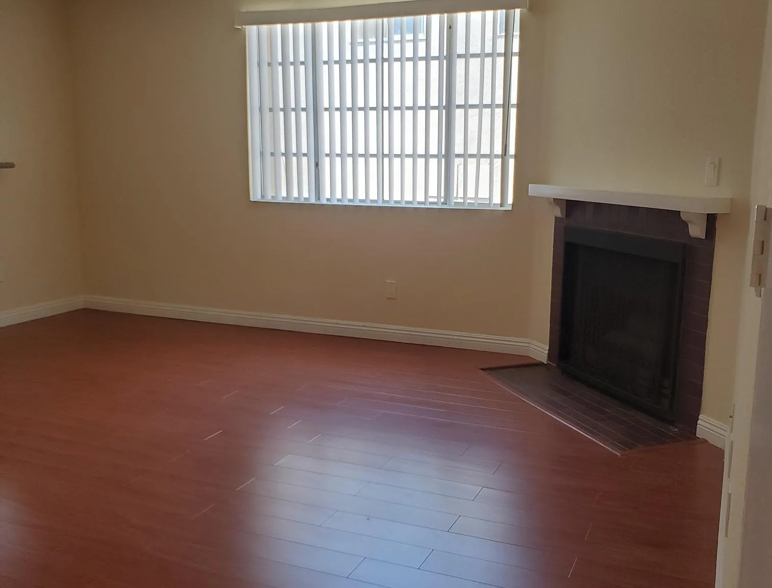 2 bed, 1000 sqft, $2,900 — Photo 4
