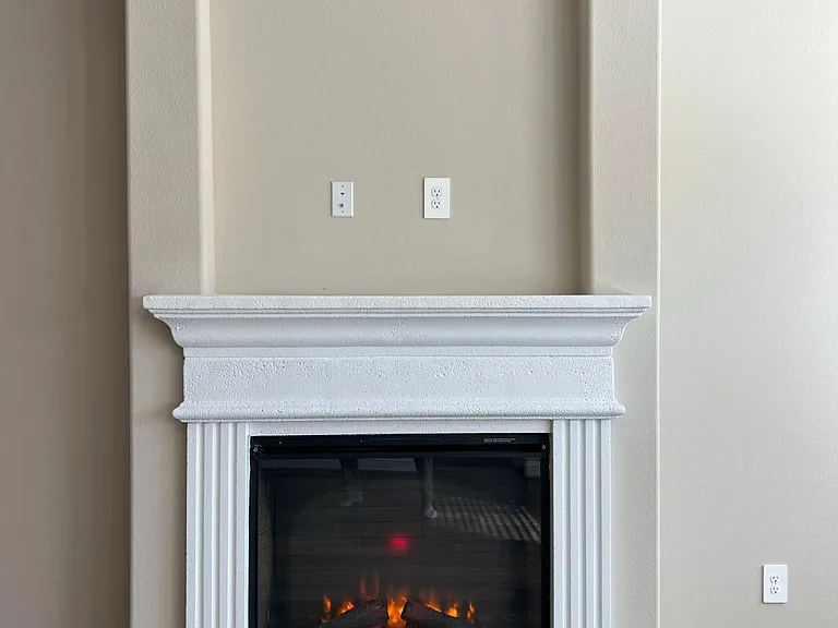 639 Comal Dr — Photo 7