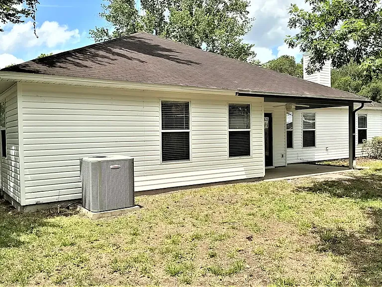 2438 Shelby Creek Rd W — Photo 11