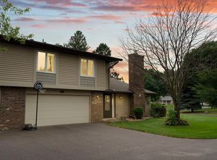 9516 Kingsview Ln N, Maple Grove, MN 55369