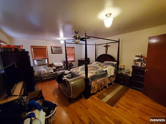 3rd image of 439 N 8th St