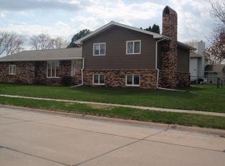 3156 Fairlane Ave, Columbus, NE 68601