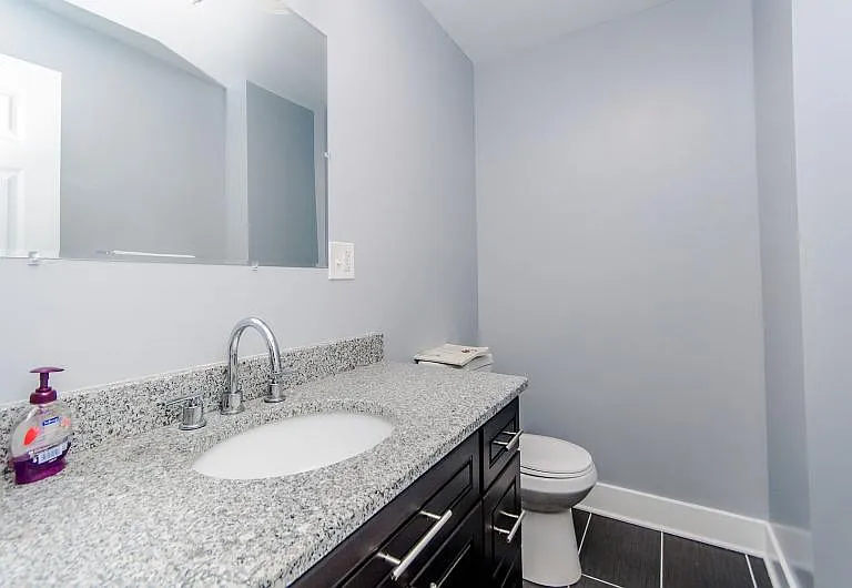2342 W Augusta Blvd #1R — Photo 4