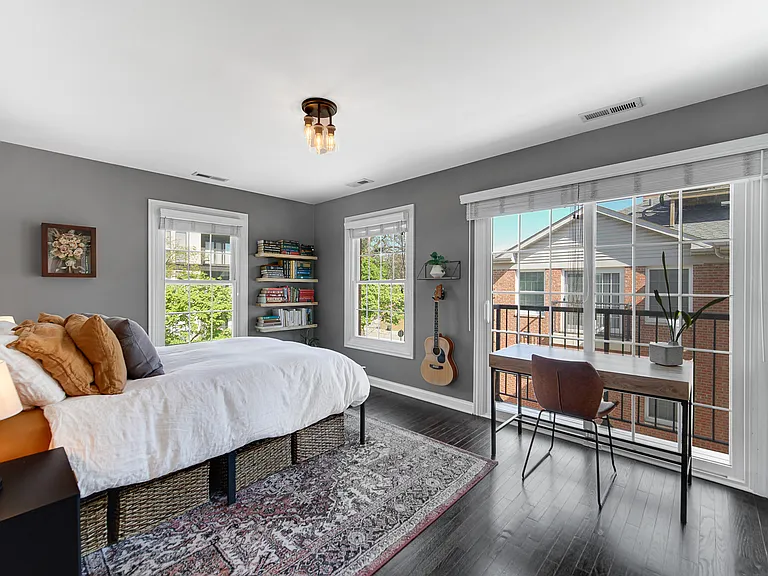 101 S Evergreen Ave #12G — Photo 11