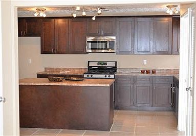 3rd image of 9318 Orlando Pl NE