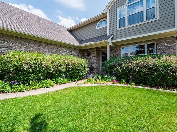 2nd image of 7925 Rock Rose Ct