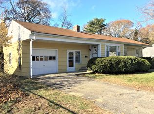 18 Kathy Ann Ln, Falmouth, MA 02540