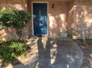 1204 Nottingham St, White Oak, TX 75693