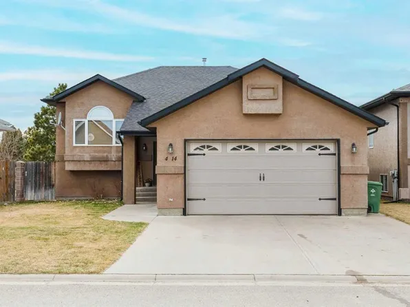 4214 E 56th St, Taber, AB T1G 2J2