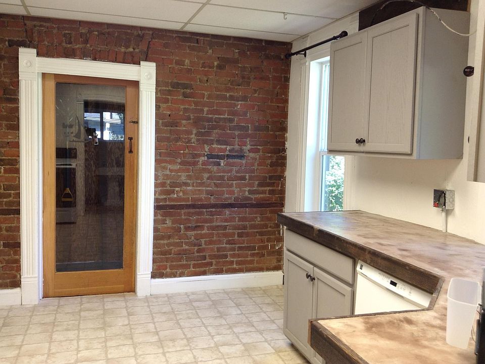 2nd image of 711 S Grand Ave