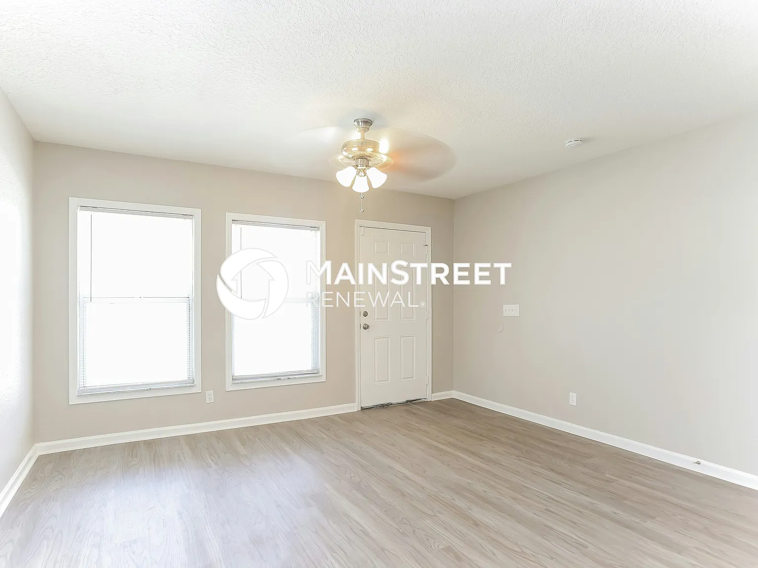 2900 Freemont Terrace S — Photo 3