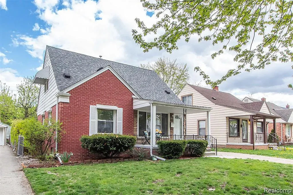 3 bed, 1852 sqft, $1,800 — Photo 1