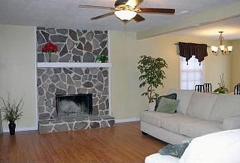 3rd image of 2411 Hillboro Cir SW