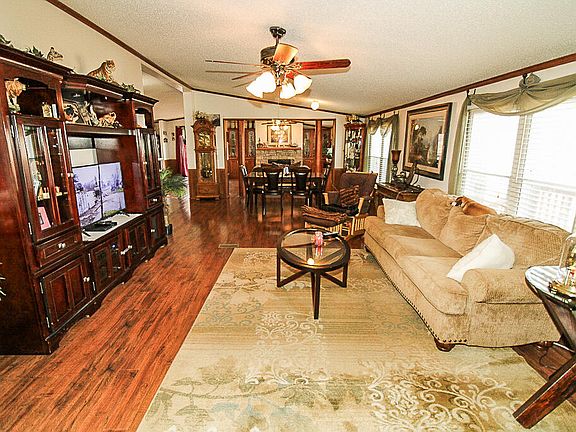 3rd image of 120 Blaine Way