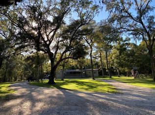 1749 County Road 30, Angleton, TX 77515