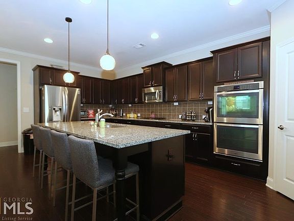 5th image of 745 Park Manor Dr SE
