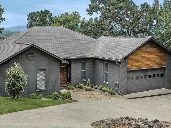 2053 Marion Anderson Rd, Hot Springs, AR 71913