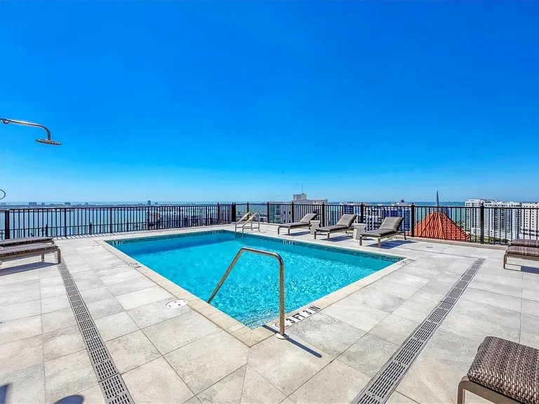 33 S Palm Ave #704 — Photo 45