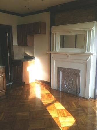 2nd image of 924 Sterling Pl APT 4R