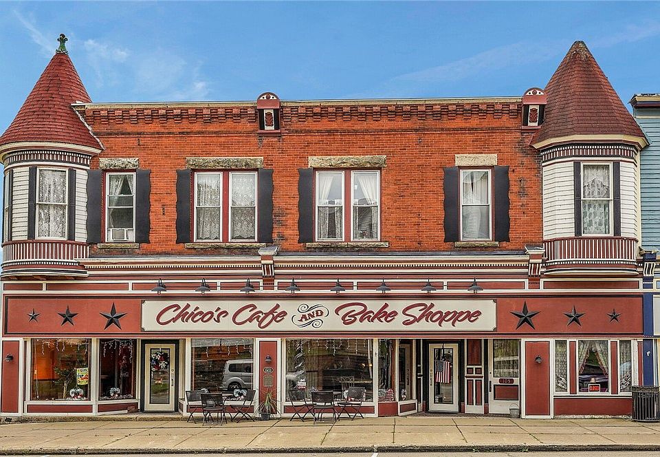 1st image of 105 W Main St