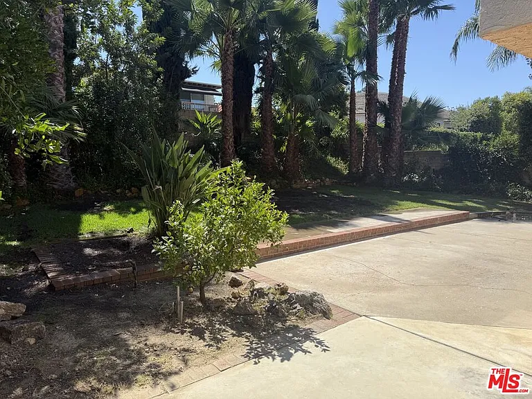 6324 Aquarius Ave — Photo 13