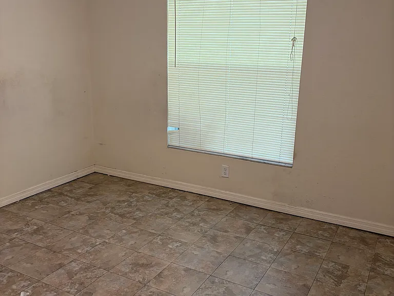 5620 Granada Blvd — Photo 14