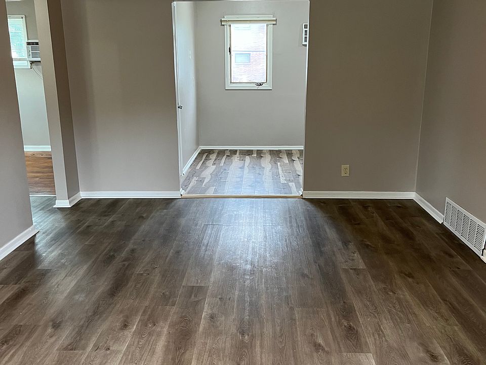 Living room looking into kitchen
