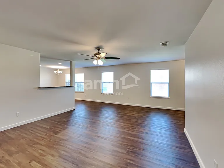803 Windflower Dr — Photo 8