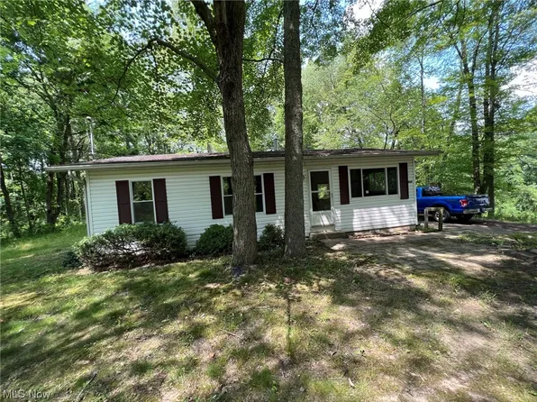 4361 Hayes Rd, Ravenna, OH 44266