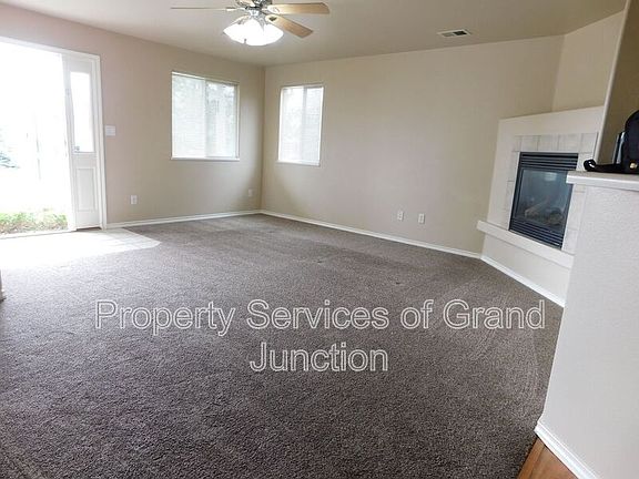 3rd image of 3136 Shamrock Dr