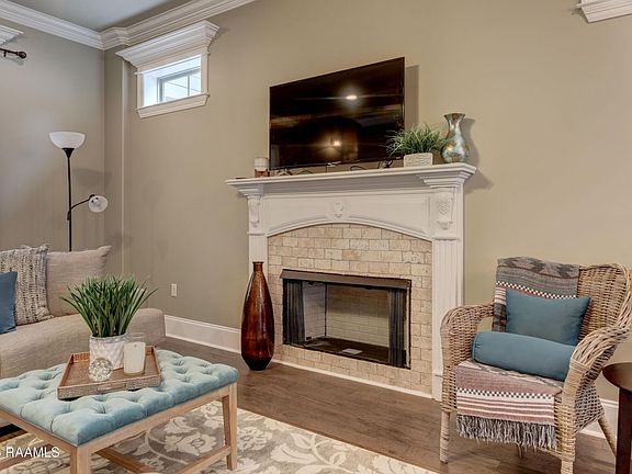 3rd image of 505 N Montauban Dr