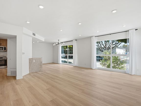 2nd image of 1028 14th St #1
