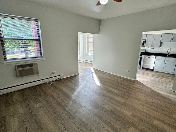 5th image of 4420 S Michigan Ave #3