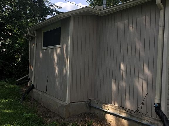 3rd image of 2920 Hickam Dr
