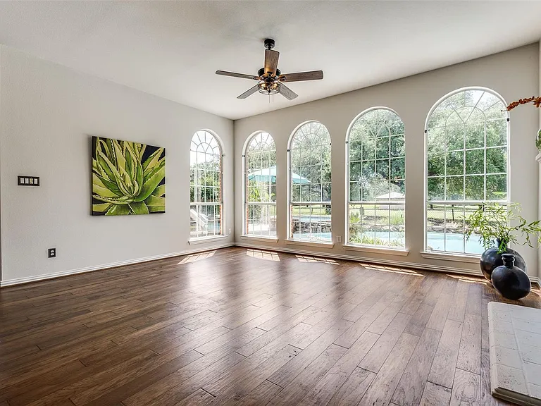5901 Norfolk Ln — Photo 5