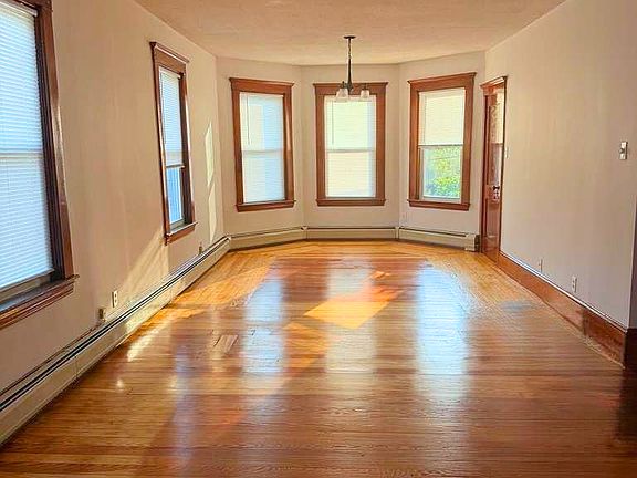 2nd image of 82 Milford St #2