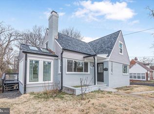 9112 Annapolis Rd, Lanham, MD 20706