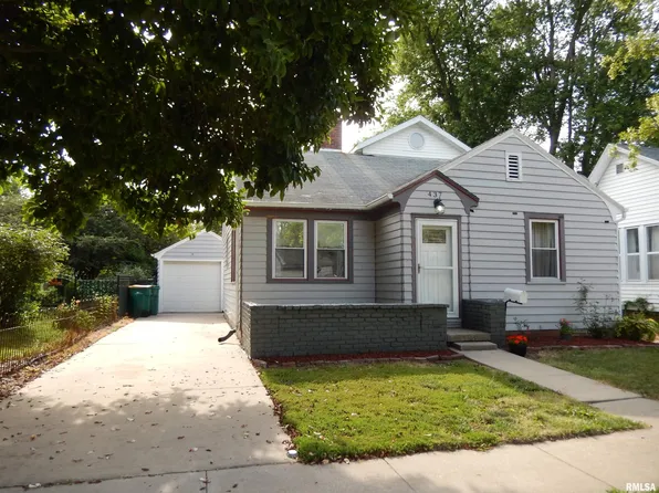 437 S Madison St, Macomb, IL 61455