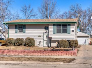 1206 Avenue O, Carter Lake, IA 51510