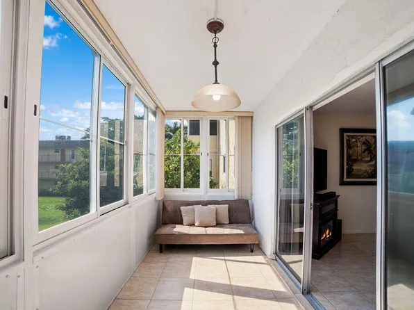 705 Lori Drive #208, Palm Springs, FL 33461