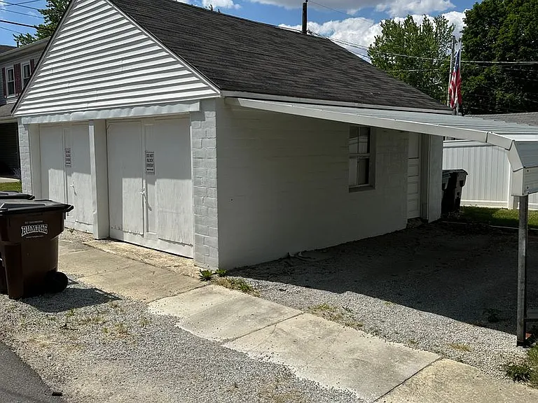 194 Circular St — Photo 3