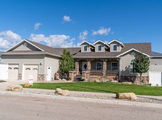 2222 12th Ave W, Williston, ND 58801