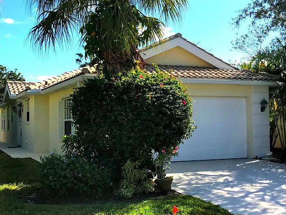 2nd image of 7985 SE Peppercorn Ct